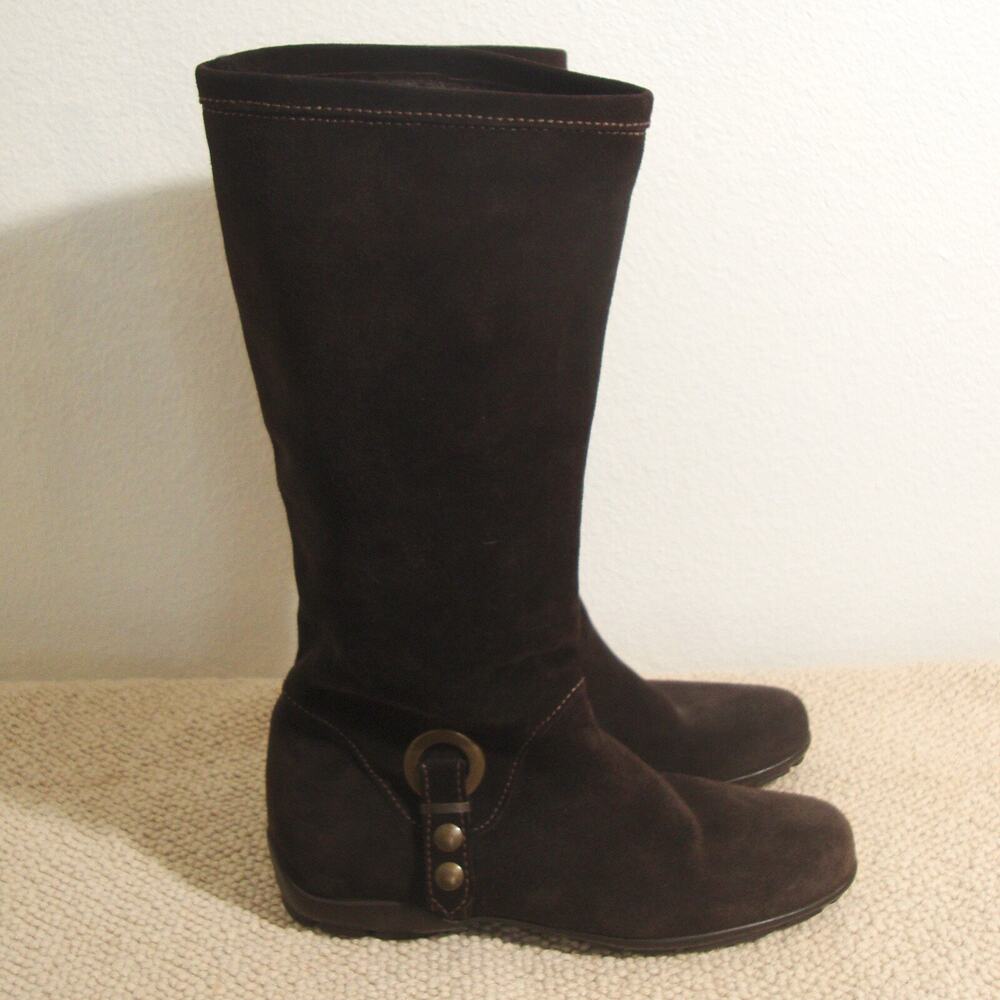 LUZZY Italy Brown Suede Boots Low Heel Pull On US 9 * 39 NEW Soft Brass Detail